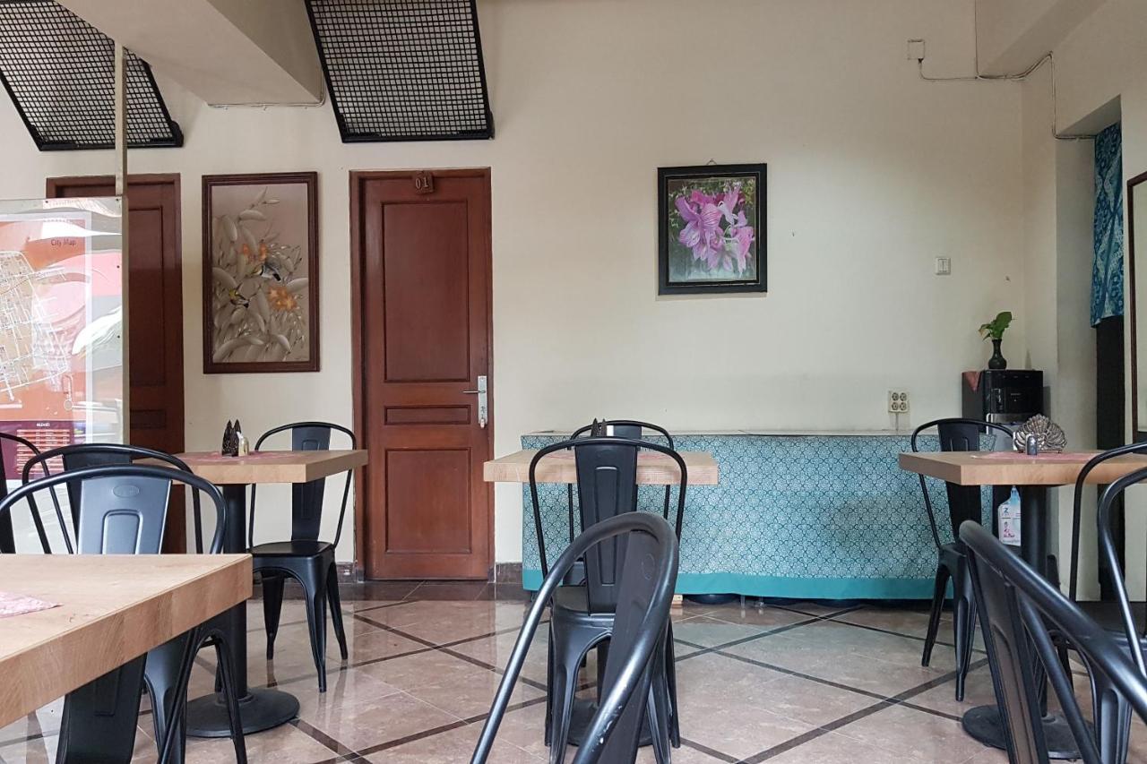 Oyo 3819 Hotel Winotosastro Yogyakarta Esterno foto