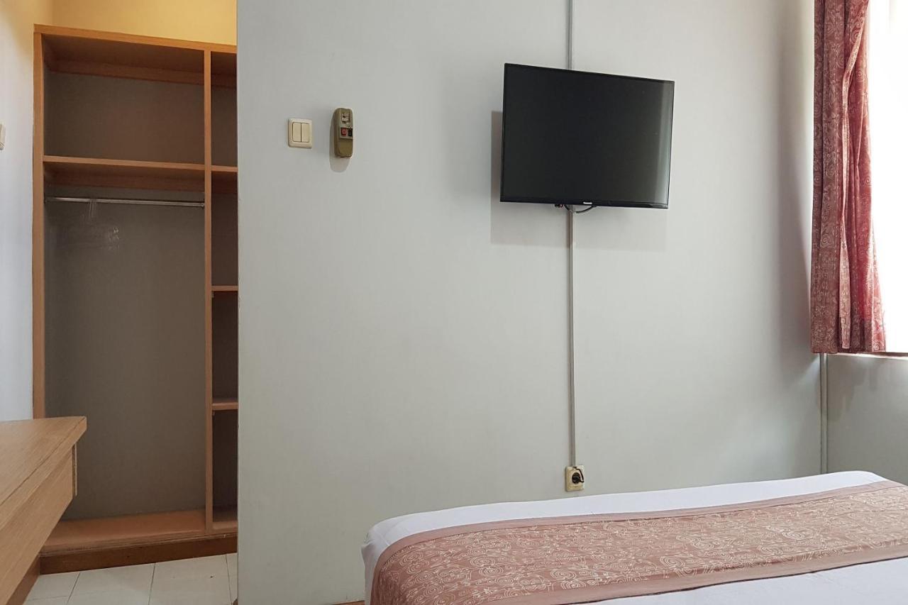 Oyo 3819 Hotel Winotosastro Yogyakarta Esterno foto